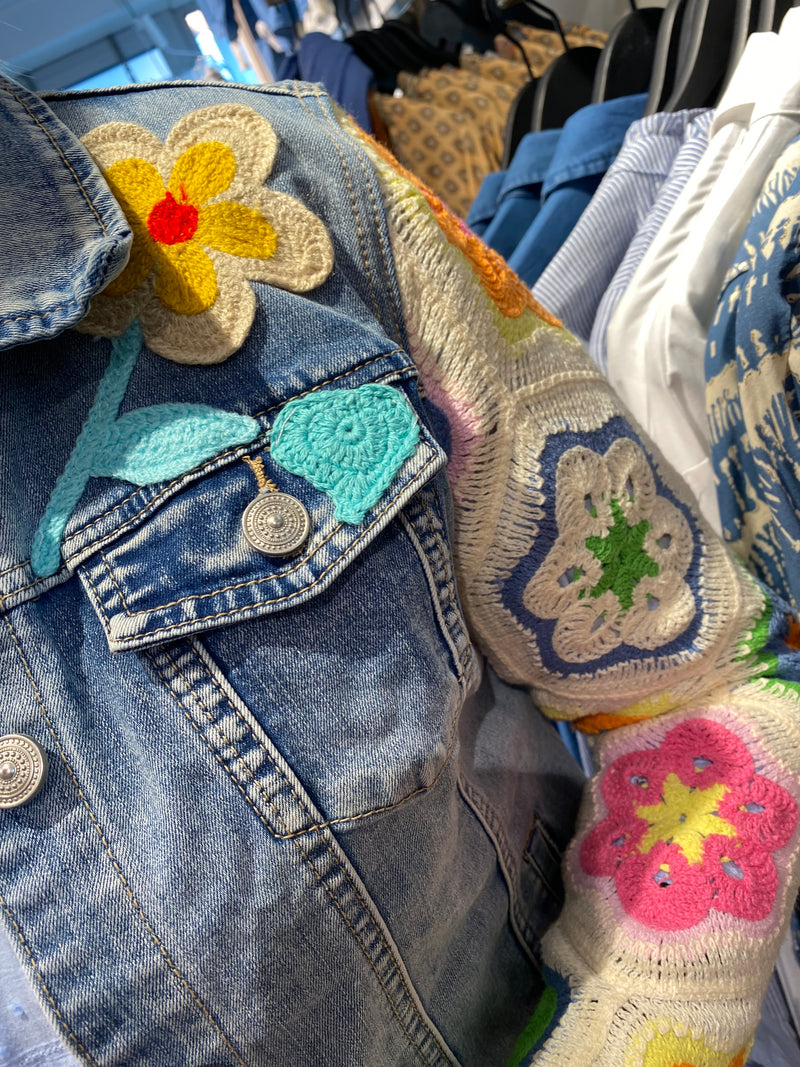 QNUZ denim jacket with crocheted sleeves