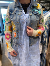QNUZ denim jacket with crocheted sleeves