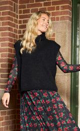 Black Colour Dell roll neck knit vest black