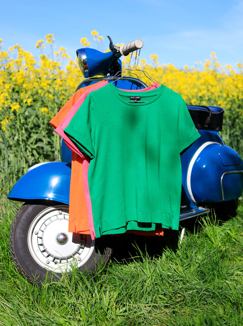 Black Colour May t-shirt grass green