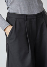 Love & Divine bermuda shorts black