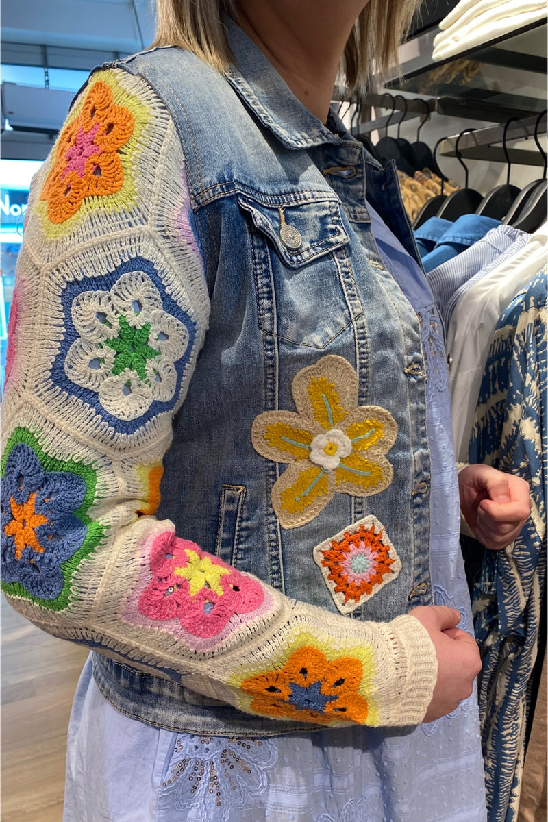 QNUZ denim jacket with crocheted sleeves