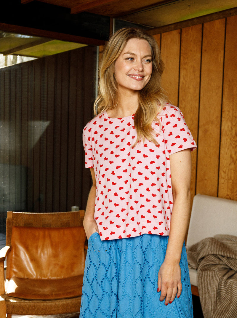 Black Colour Zelda t-shirt pink heart