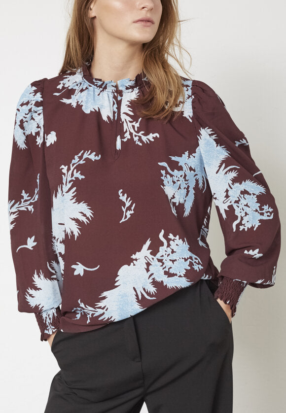 Love & Divine blouse bordeaux leaf