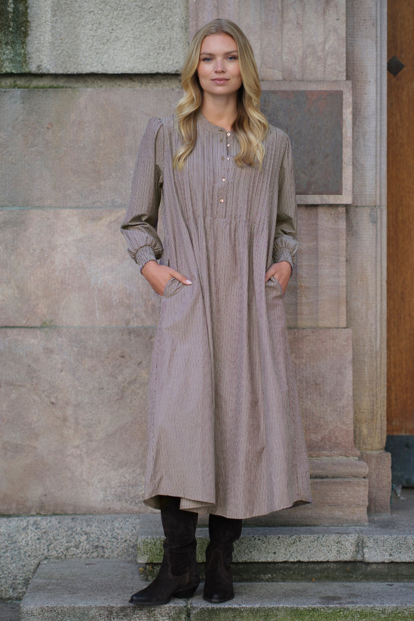 Prepair carla dress brown stripe