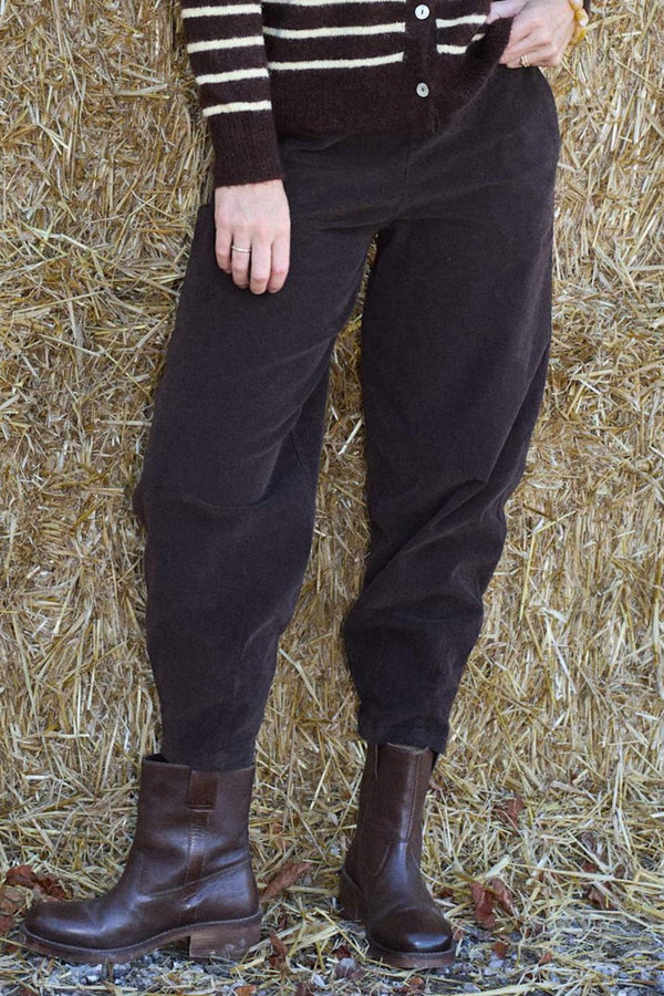 Black Colour Memphis Barrel cord pants coffee