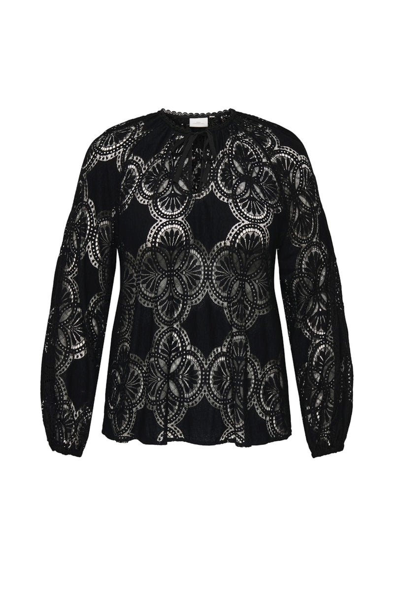 Only Carmakoma Cabanna black lace top