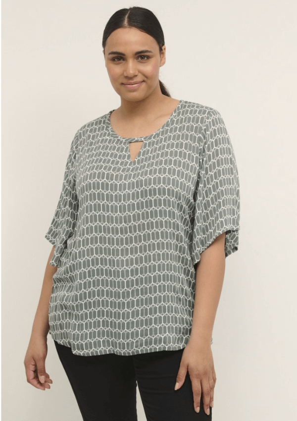 KAFFE CURVE CHILDA AMI BLUSE GRØN GRAFIK